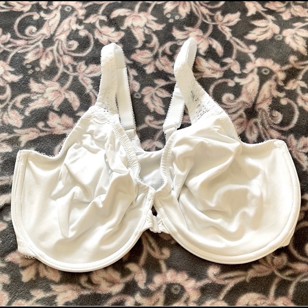 Body by Wacoal Racerback Underwire Front Close Bra